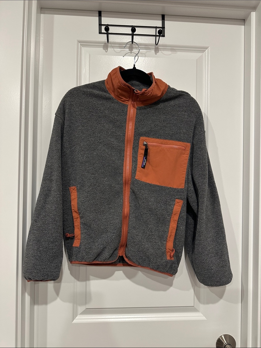 Patagonia Women's Gray Fleece Jacket with Rust Trim two tone